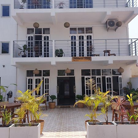 Mountbaylk Hotel Dehiwala-Mount Lavinia Kültér fotó